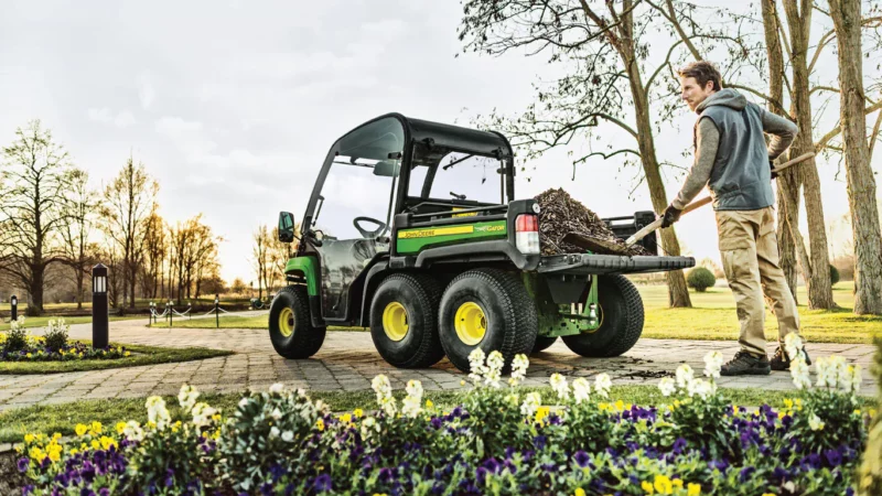 John Deere TH6x4 Gator - Image 4