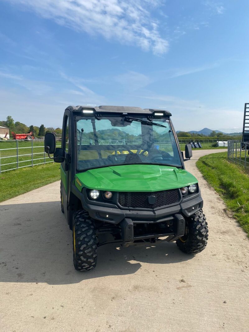 John Deere XUV 865