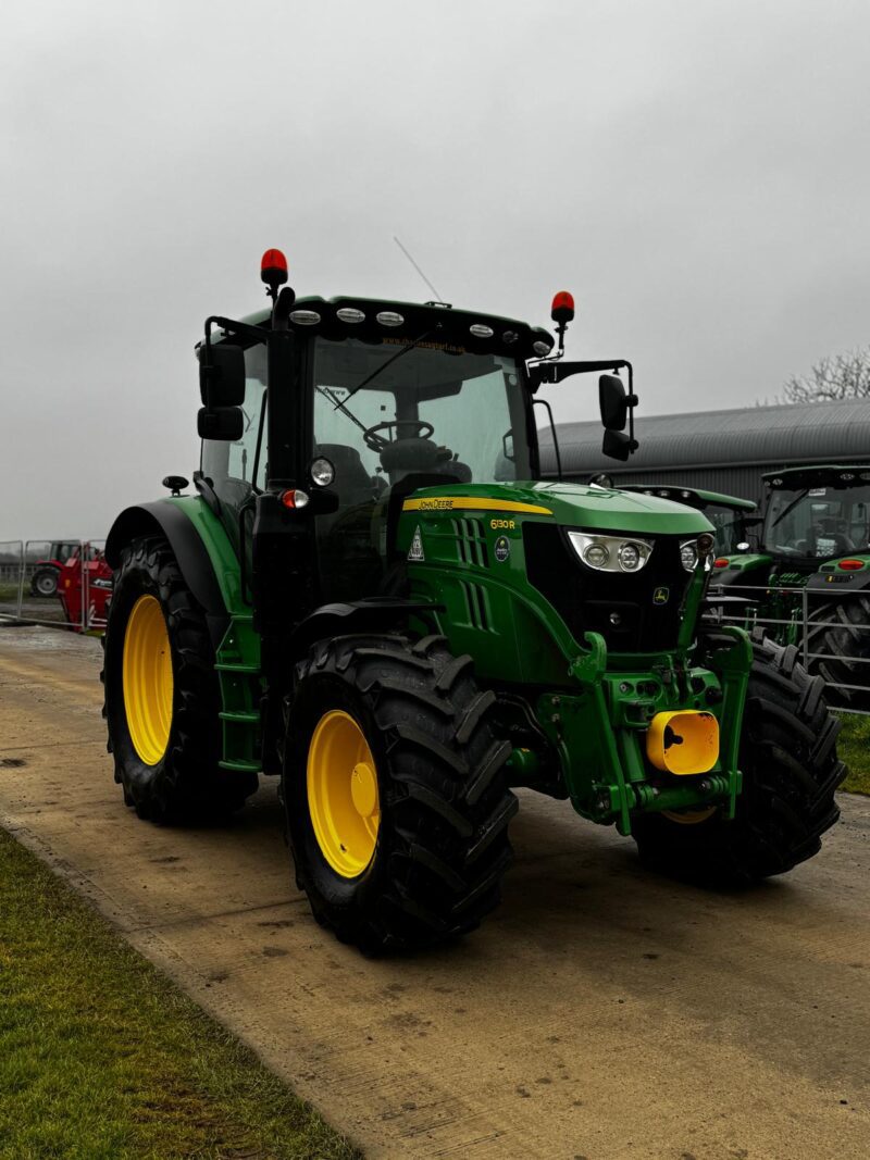 John Deere 6130R - Image 2