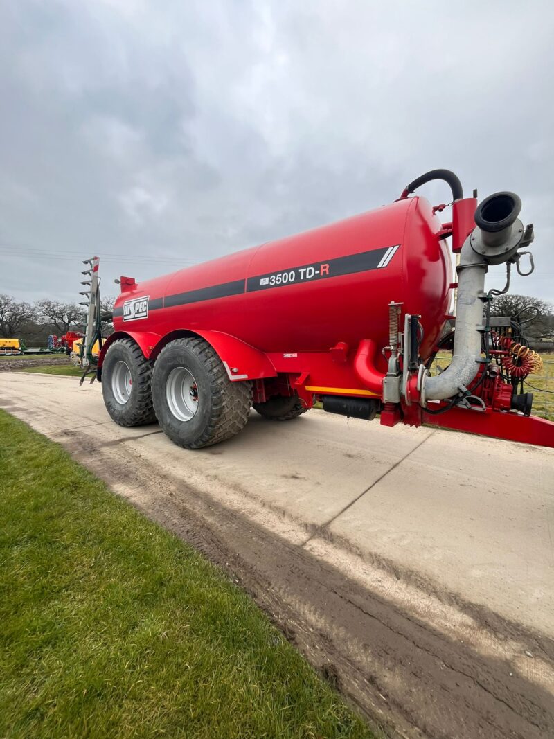 Hi Spec 3500 Gallon Tanker