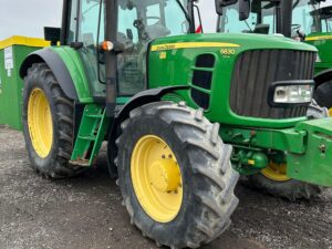 John Deere 6630