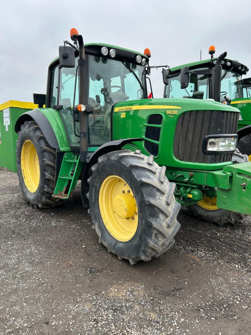 John Deere 6630