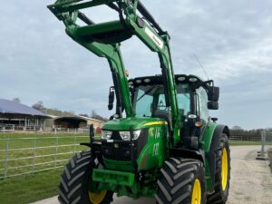 John Deere 6120R