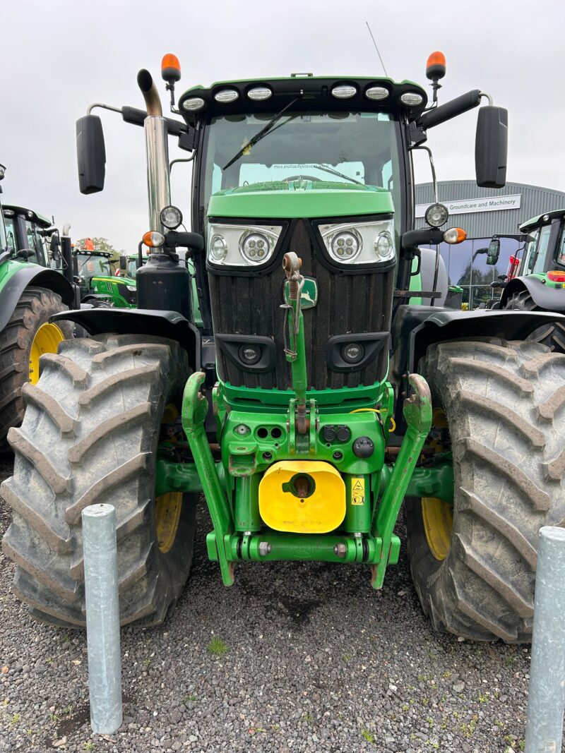 John Deere 6175R