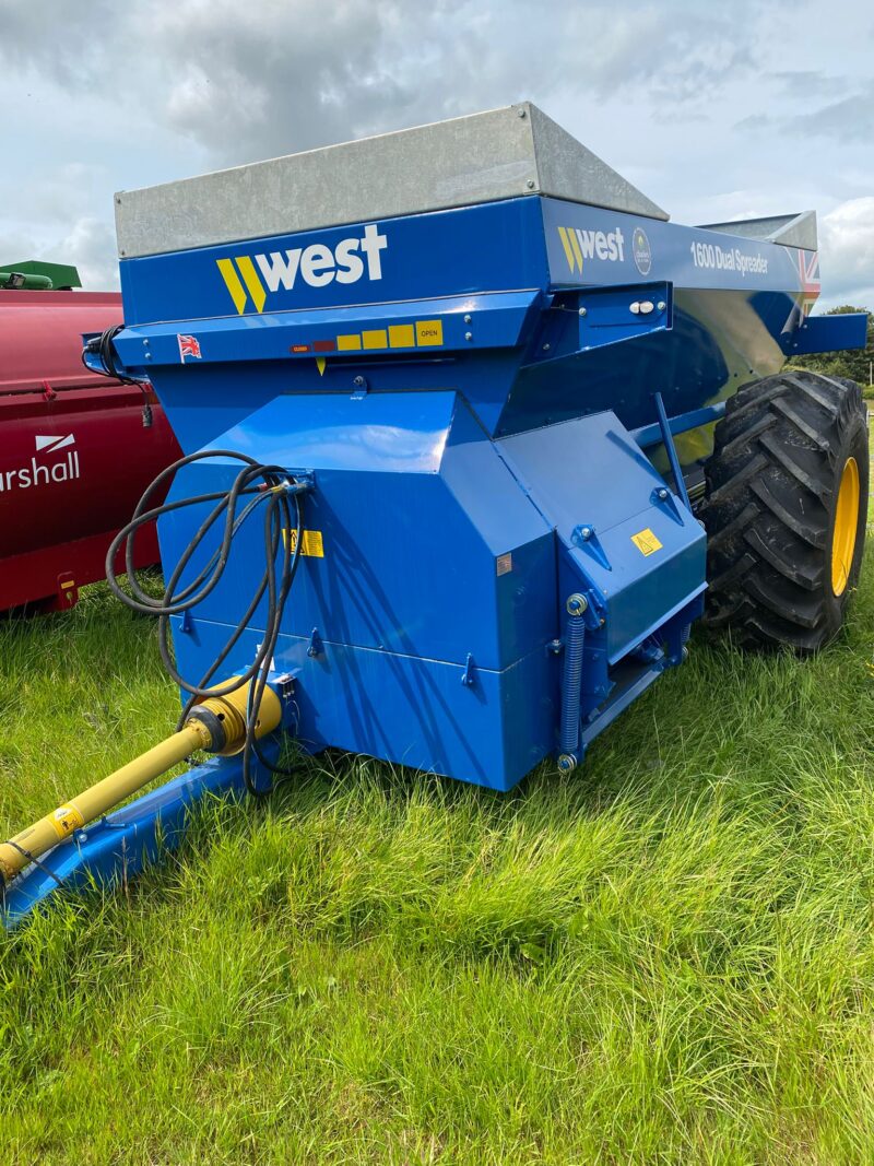 West Dual 1600 spreader