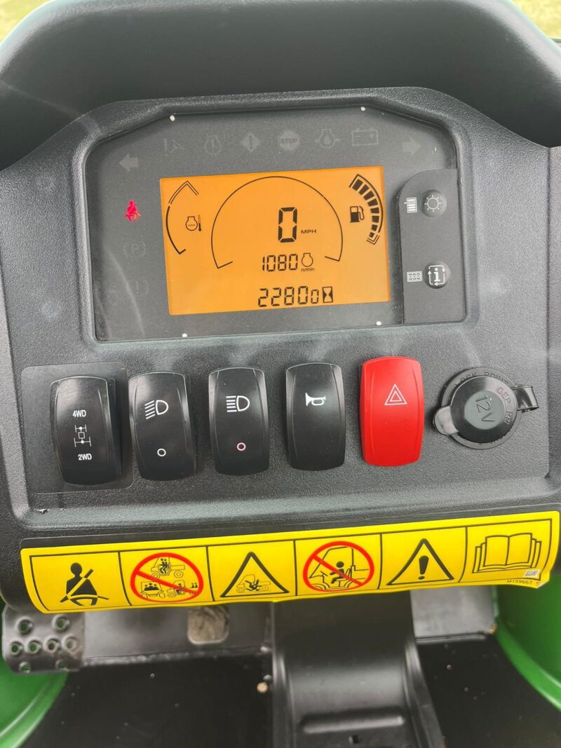 John Deere Gators XUV 855M - Image 16