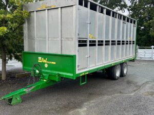 22 FT AW Livestock Box