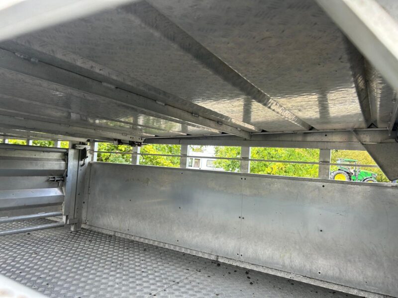 22 FT AW Livestock Box - Image 7
