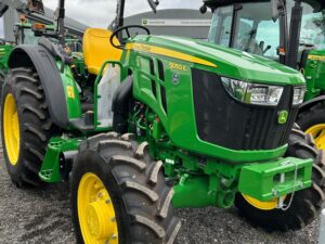 John Deere 5050E