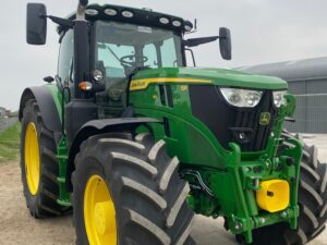 John Deere 6R 165