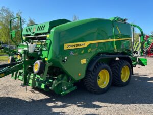 John Deere C442R